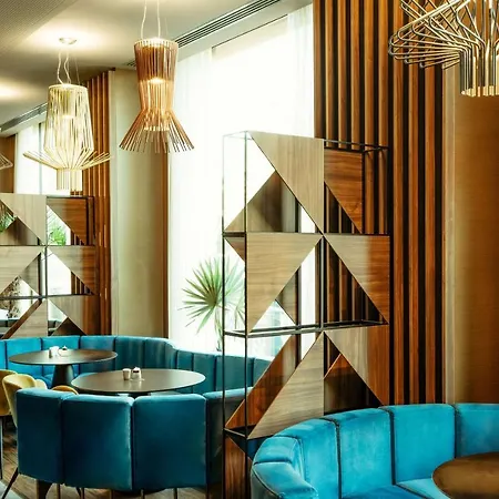 Radisson Blu Aurum Hotel, Hotel