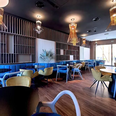 Radisson Blu Aurum Hotel, 5*