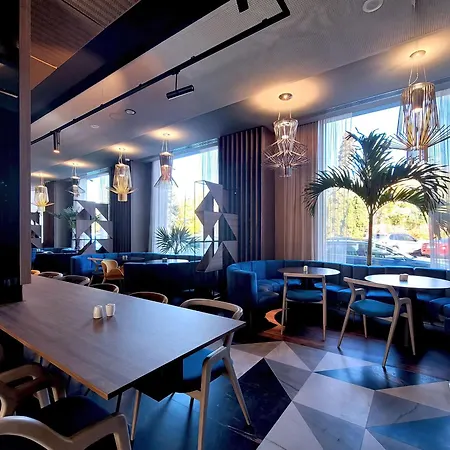 Radisson Blu Aurum Hotel, Hotell 5*