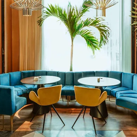 Radisson Blu Aurum Hotel, Hotel Brașov