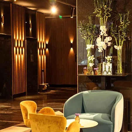 Radisson Blu Aurum Hotel, Otel 5*