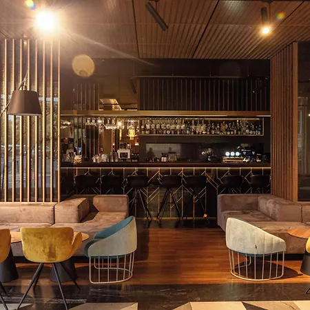 Radisson Blu Aurum Hotel, Otel 5*