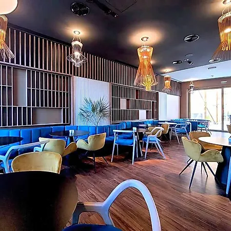 Radisson Blu Aurum Hotel, Otel