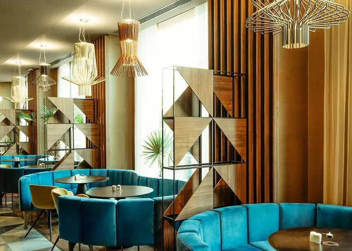 Radisson Blu Aurum Hotel, Hotel