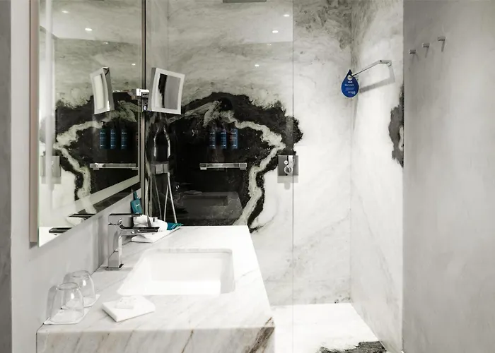 Radisson Blu Aurum Hotel, 5*